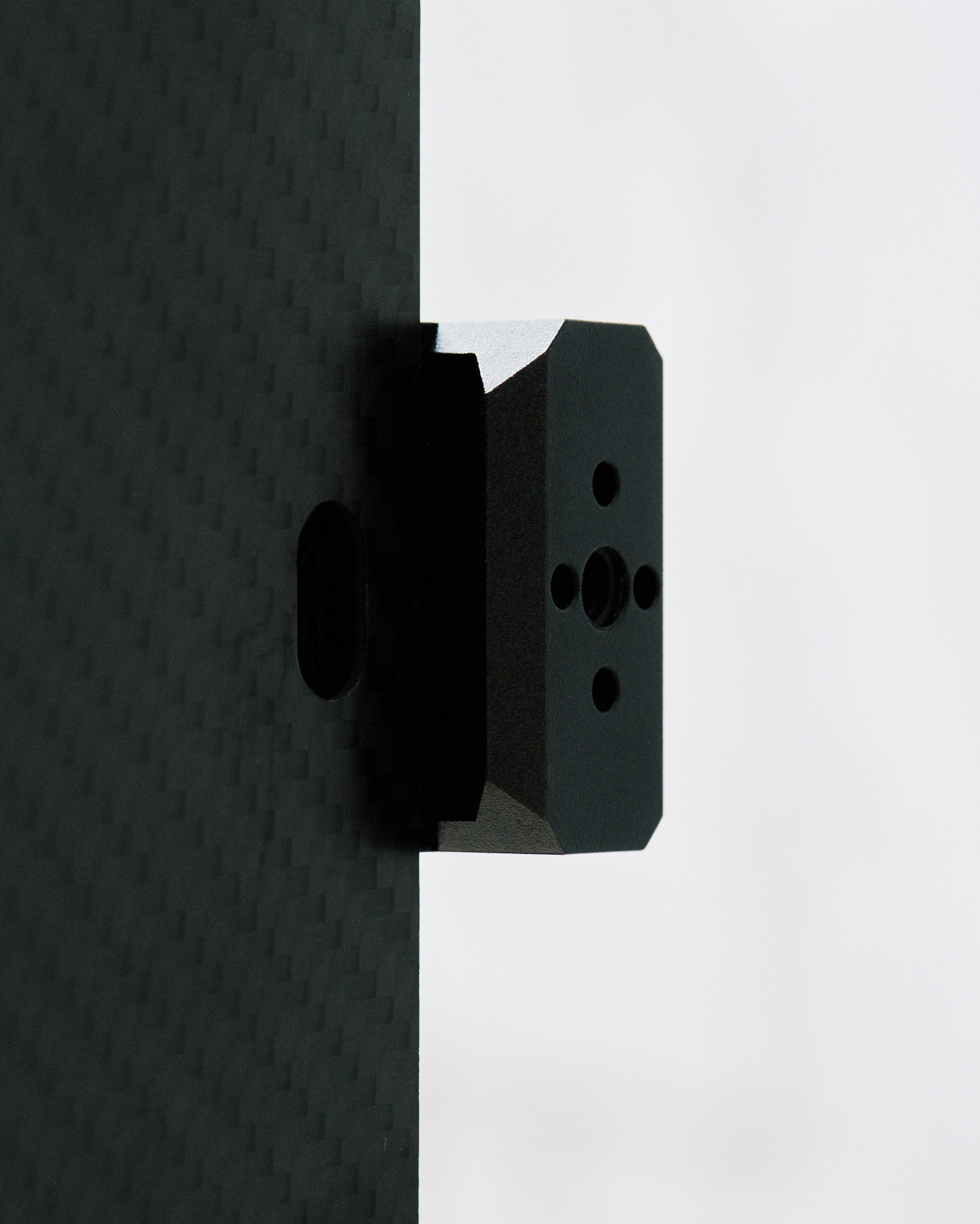 xLamina 13 2.0 - with Magnetic Carbon Shade